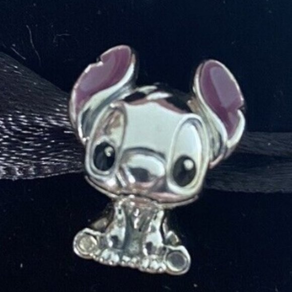 Lilo and stitch silver charm bead great on a bracelet - Picture 3 of 3